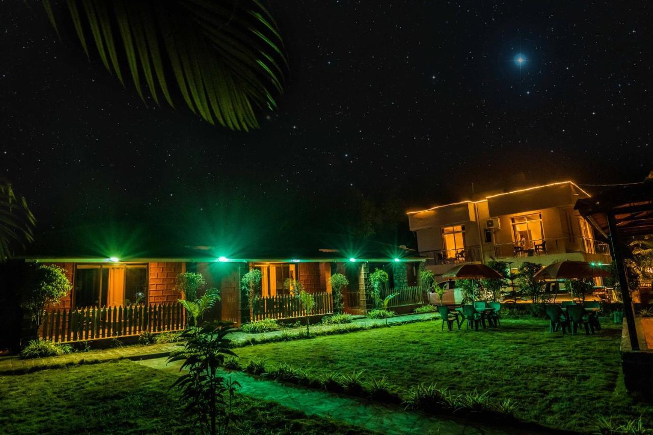 The Oak Woods Hotell Mahābaleshwar Eksteriør bilde